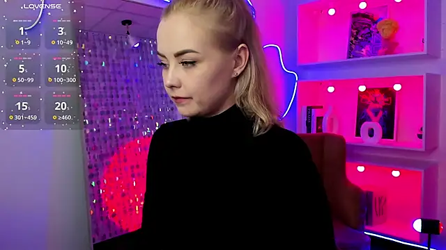 StephanieSweety online show from April 7, 2026, 5:35 pm