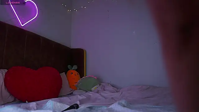 laybunny1 online show from October 29, 2025, 9:49 pm