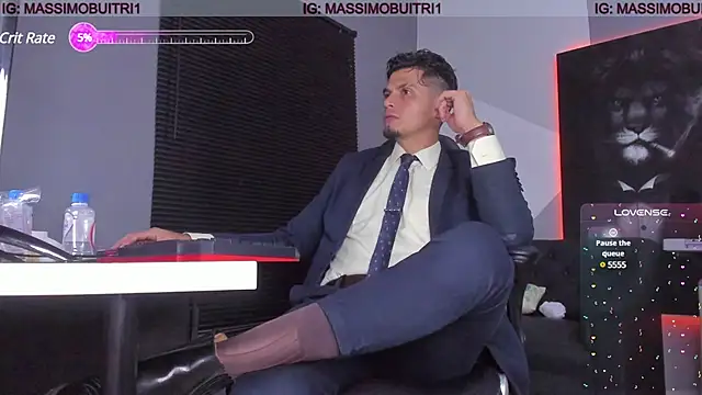 Snapshot of massimo_g chatting on December 12, 2024, 1:43 am massimo g online show from December 12, 2024, 1:43 am