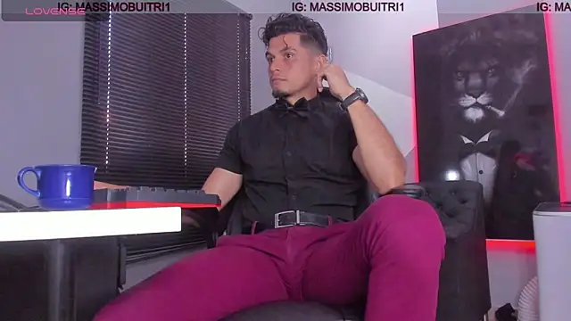 Snapshot of massimo_g chatting on January 22, 2025, 5:28 pm massimo g online show from January 22, 2025, 5:28 pm