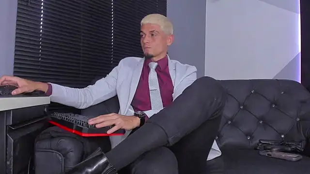 massimo g online show from December 20, 2025, 10:17 pm