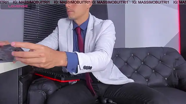 Snapshot of massimo_g chatting on April 23, 2026, 11:07 pm massimo g online show from April 23, 2026, 11:07 pm
