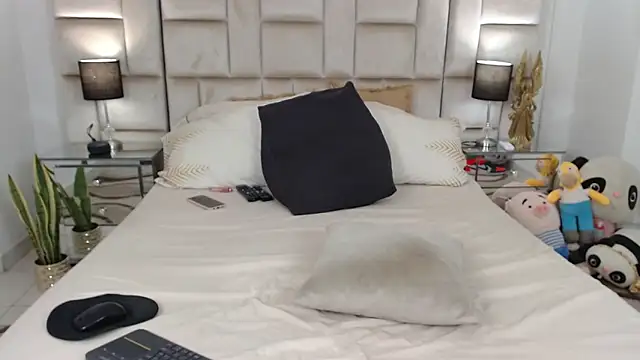 JesicaTaylorxx online show from January 28, 2025, 12:22 pm