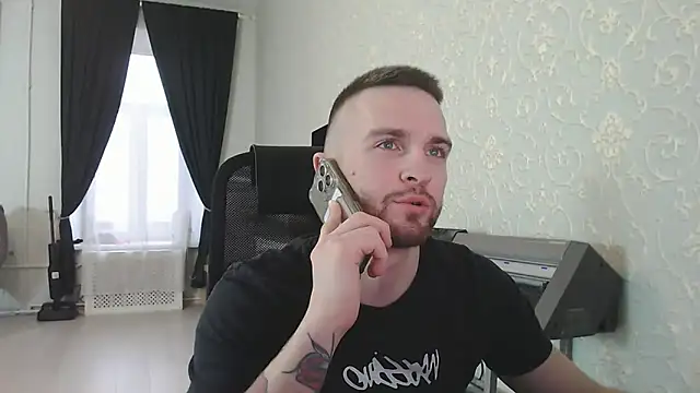 Marselle Laker online show from December 2, 2025, 10:53 am