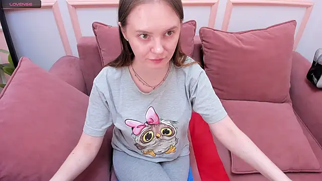 JannaVerdi  online show from October 22, 2025, 6:35 am