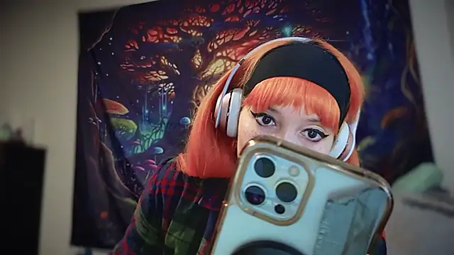 FRRANNKIE online show from November 15, 2025, 8:49 pm