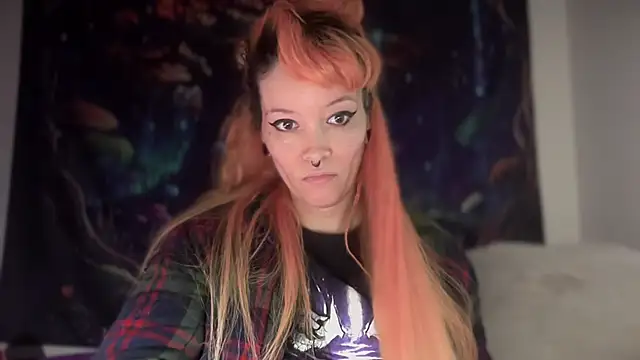 Snapshot of FRRANNKIE chatting on January 12, 2026, 12:54 pm FRRANNKIE online show from January 12, 2026, 12:54 pm