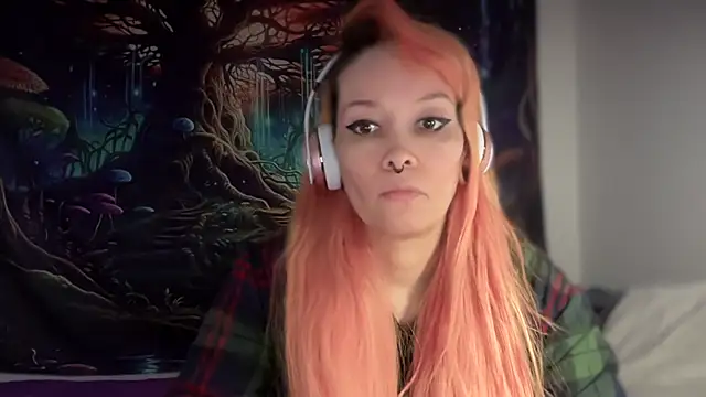 Snapshot of FRRANNKIE chatting on January 13, 2026, 1:49 pm FRRANNKIE online show from January 13, 2026, 1:49 pm