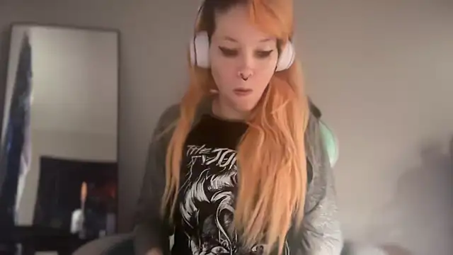 Snapshot of FRRANNKIE chatting on February 23, 2026, 2:03 pm FRRANNKIE online show from February 23, 2026, 2:03 pm