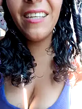 Morenitha-XXX online show from April 1, 2026, 6:27 pm