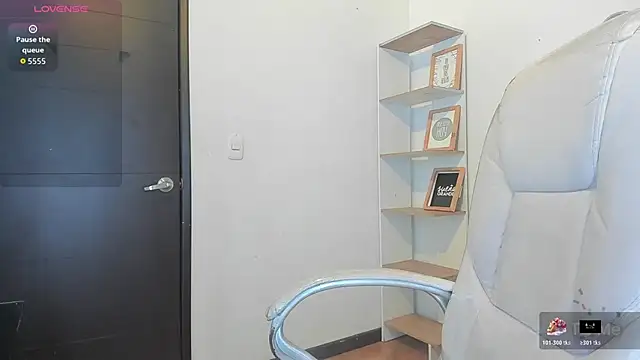 victoria rosse520 online show from October 26, 2025, 12:55 pm