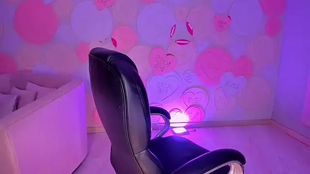 MileyCruz  online show from December 21, 2024, 10:39 am