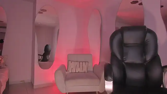 MileyCruz  online show from March 12, 2025, 9:34 am