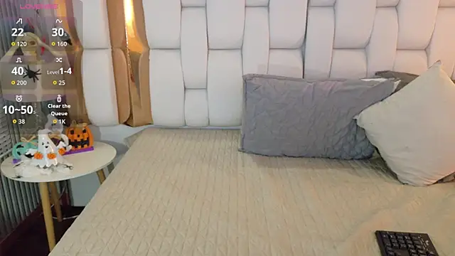 valkiria moore online show from October 20, 2025, 8:09 pm