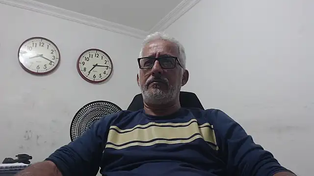 cenizo10124 online show from September 12, 2025, 12:11 am