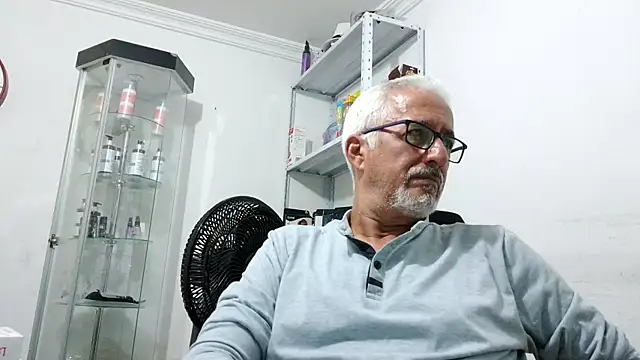 Snapshot of cenizo10124 chatting on November 14, 2025, 1:04 am cenizo10124 online show from November 14, 2025, 1:04 am