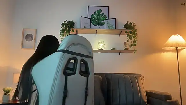 Snapshot of Paulah_x chatting on October 3, 2025, 8:17 pm Paulah x online show from October 3, 2025, 8:17 pm