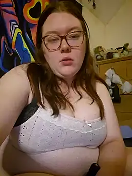 Sexycurvyemilyy online show from December 2, 2024, 10:34 pm