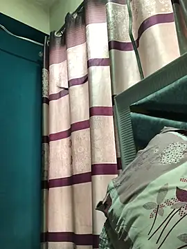 Sexybomb33 online show from January 15, 2025, 6:54 am