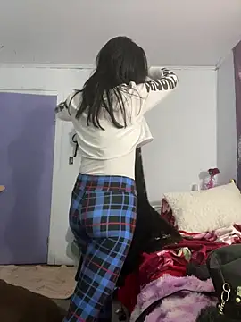 DominiqueX0 online show from February 18, 2026, 2:40 am