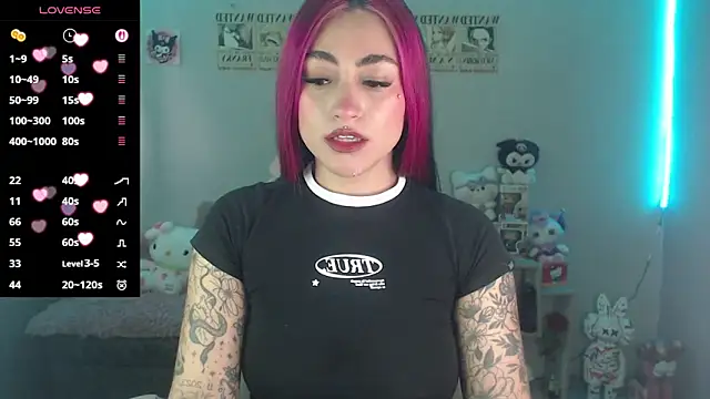 Snapshot of abbie_stone chatting on April 17, 2026, 7:50 pm abbie stone online show from April 17, 2026, 7:50 pm