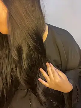 Mayacrayzi online show from September 22, 2025, 7:43 am