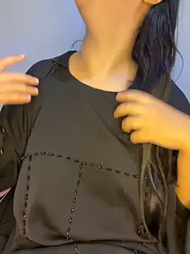 Snapshot of Mayacrayzi chatting on October 6, 2025, 9:29 am Mayacrayzi online show from October 6, 2025, 9:29 am