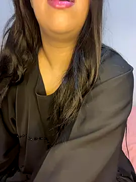 Mayacrayzi online show from October 14, 2025, 9:21 am