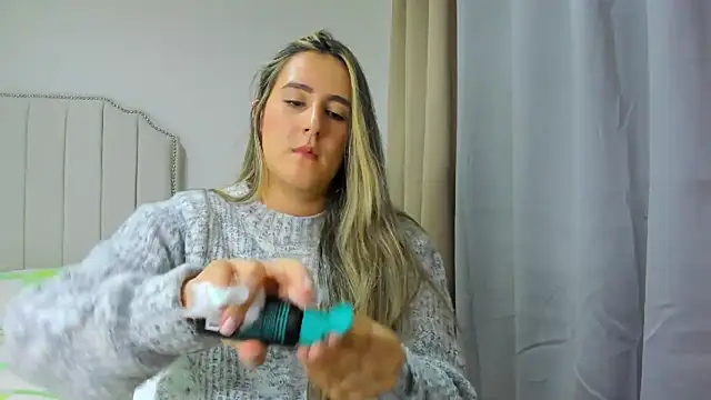 Hanna86 online show from April 24, 2026, 1:08 am