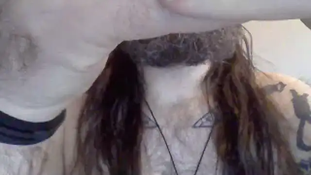 Snapshot of Thrillhouse chatting on January 17, 2025, 10:44 am Thrillhouse online show from January 17, 2025, 10:44 am