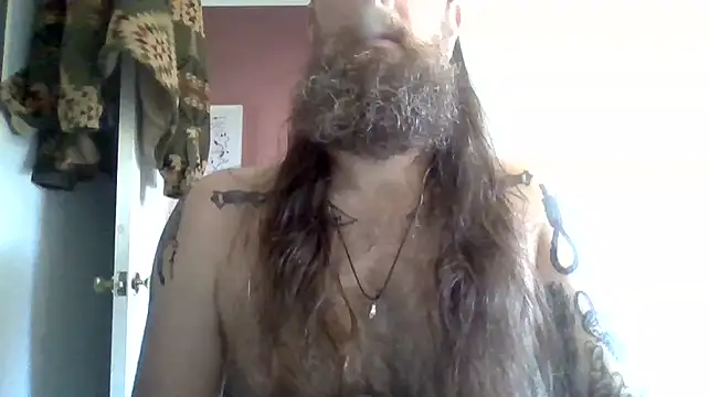 Snapshot of Thrillhouse chatting on February 28, 2025, 12:31 pm Thrillhouse online show from February 28, 2025, 12:31 pm