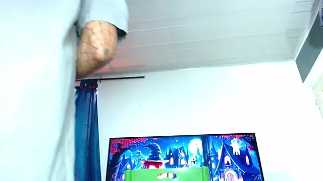 Tamarahryan online show from October 31, 2025, 4:30 pm