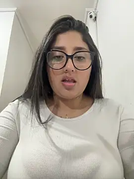 croftsmila online show from October 28, 2025, 11:18 pm