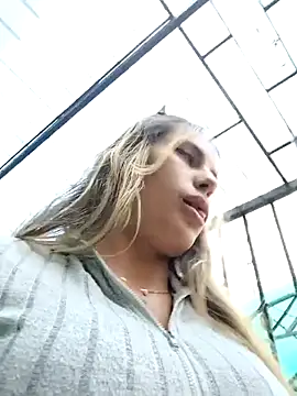 Misscata1106 online show from October 24, 2025, 8:05 pm