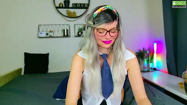 Kittychatte online show from December 6, 2024, 8:40 pm