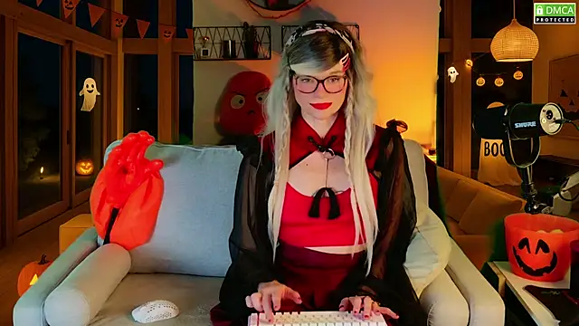 Kittychatte online show from October 28, 2025, 9:06 pm