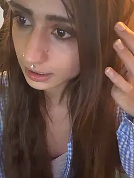 LaPetitechienne1 online show from January 31, 2025, 4:06 pm