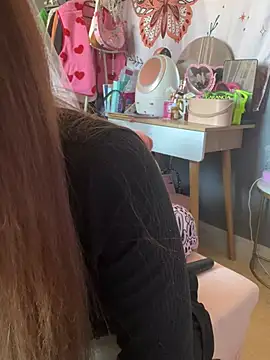 LaPetitechienne1 online show from March 20, 2025, 12:11 pm