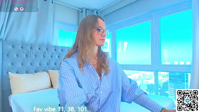 Snapshot of Milf_Tea chatting on May 6, 2026, 11:26 am Milf Tea online show from May 6, 2026, 11:26 am