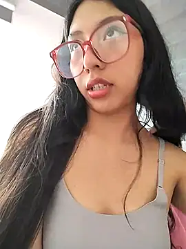 Umaru uwu online show from April 19, 2026, 9:06 pm