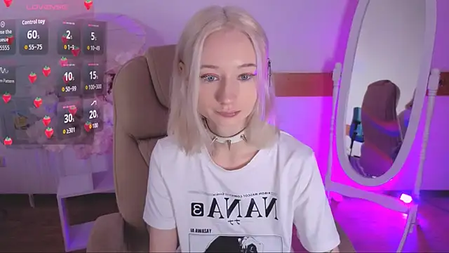 Snapshot of Katia_Kim chatting on November 14, 2025, 6:12 am Katia Kim online show from November 14, 2025, 6:12 am