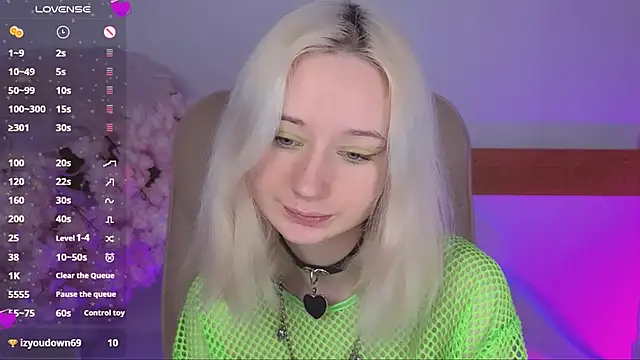 Snapshot of Katia_Kim chatting on December 14, 2025, 6:19 am Katia Kim online show from December 14, 2025, 6:19 am