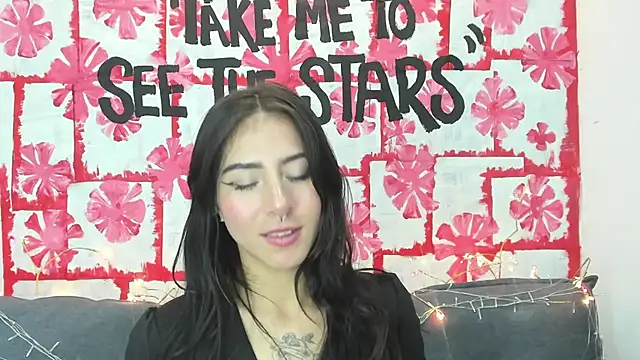 Mhelanny2 online show from February 12, 2025, 6:08 am