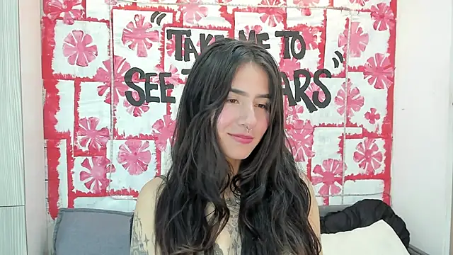 Mhelanny2 online show from March 13, 2025, 9:43 am