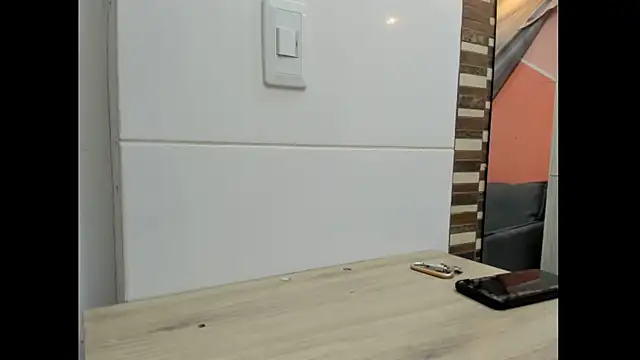 Mhelanny2 online show from October 30, 2025, 5:57 pm