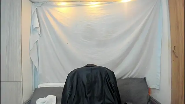 Mhelanny2 online show from January 12, 2026, 2:33 pm