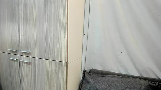 Mhelanny2 online show from April 5, 2026, 9:17 am