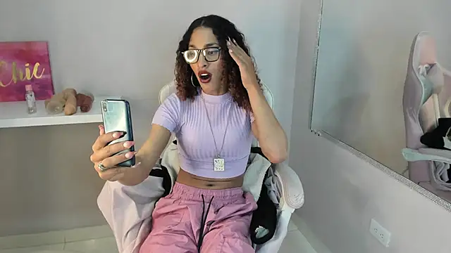 StefanyMiler online show from January 10, 2025, 3:18 am