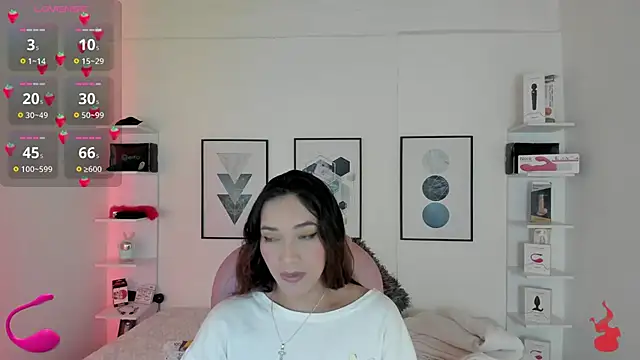 Snapshot of cristal__hot_1 chatting on January 17, 2025, 4:06 am cristal  hot 1 online show from January 17, 2025, 4:06 am