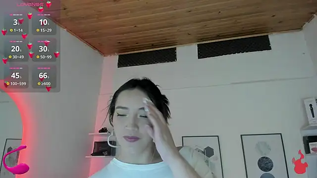 Snapshot of cristal__hot_1 chatting on January 24, 2025, 10:11 am cristal  hot 1 online show from January 24, 2025, 10:11 am